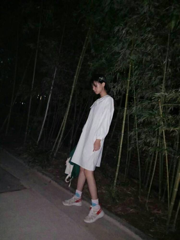 对方正在输入...-河南省·商丘市·虞城县-抖音 快手 自娱-网拍纯属爱好,价格佛系,也可免费接拍,自己有专业摄影
