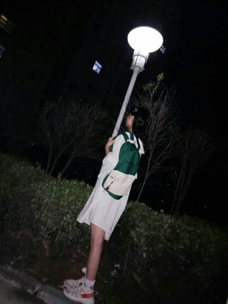 对方正在输入...-河南省·商丘市·虞城县-抖音 快手 自娱-网拍纯属爱好,价格佛系,也可免费接拍,自己有专业摄影