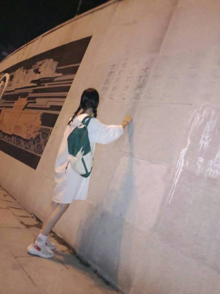 对方正在输入...-河南省·商丘市·虞城县-抖音 快手 自娱-网拍纯属爱好,价格佛系,也可免费接拍,自己有专业摄影