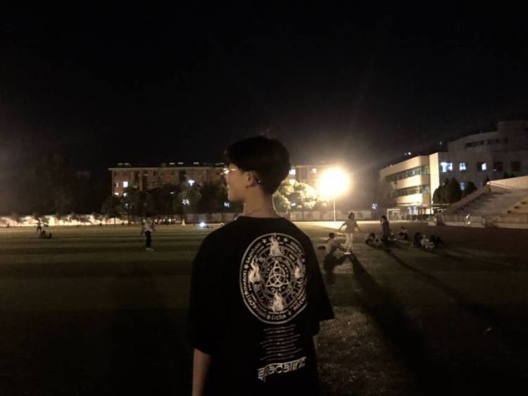 宋大炮z-河南省·南阳市·邓州市-快手，探探，知乎-17岁，中性，可以接，买家秀，网拍