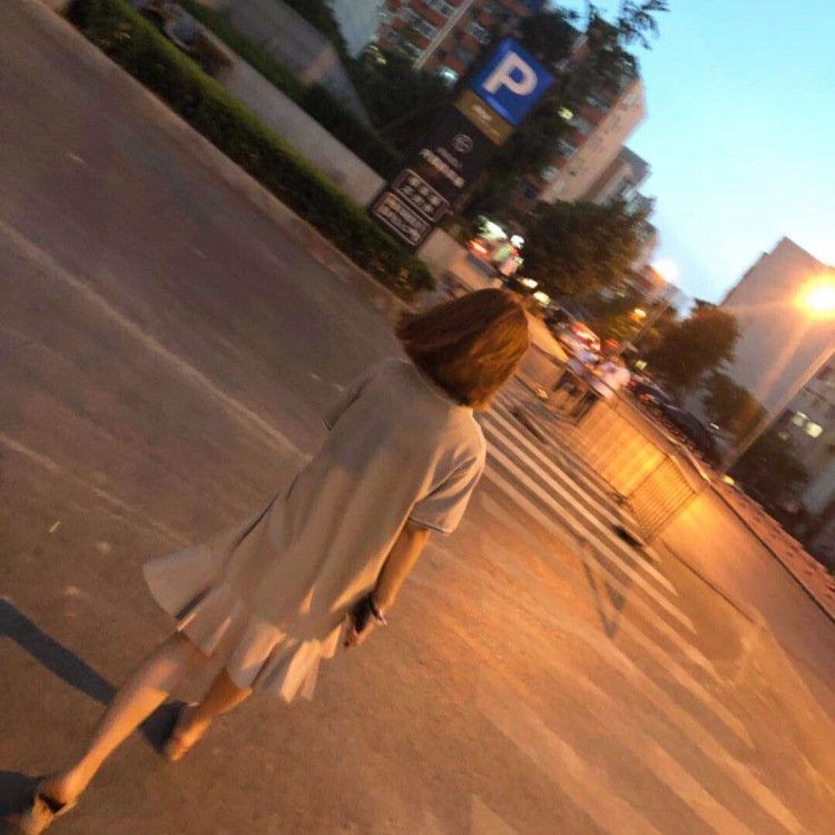 特别.-辽宁省·大连市·中山区--各种风格 首饰 帽子 衣服 化妆品 均接  都可商议.