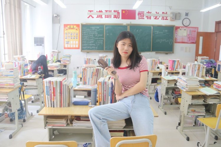 依约破初暝-山东省·东营市·东营区--擅长拍照修图，能接运动装，学生装，小裙子，袜子，耳环，18-30岁女生服装各种都可以。