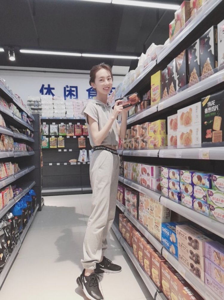 neon-陕西省·西安市·鄠邑区--模特资源多，可长期合作，详情页，买家秀均可接单，有专业摄影后期团队