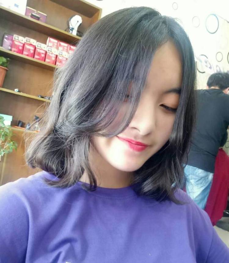 Domlon-安徽省·六安市·舒城县--接受各类鞋服饰品,化妆品,口红试色,接受寄拍,买家秀,擅长修图。