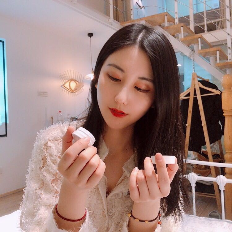 BeN-山东省·临沂市·兰山区--161 44kg 做过主播 表演专业 可接衣服 饰品 隐形眼镜 美妆 零食 等