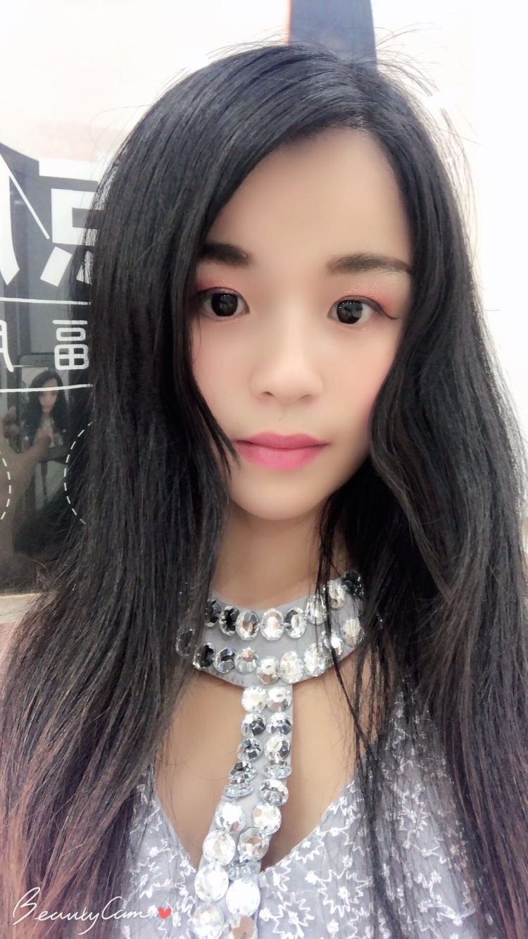 ꧁꫞꯭奇迹꫞꧂-广东省·深圳市·福田区--本人每天能有时间拍买家秀,佣金10-15,需要的可以联系本人哦
