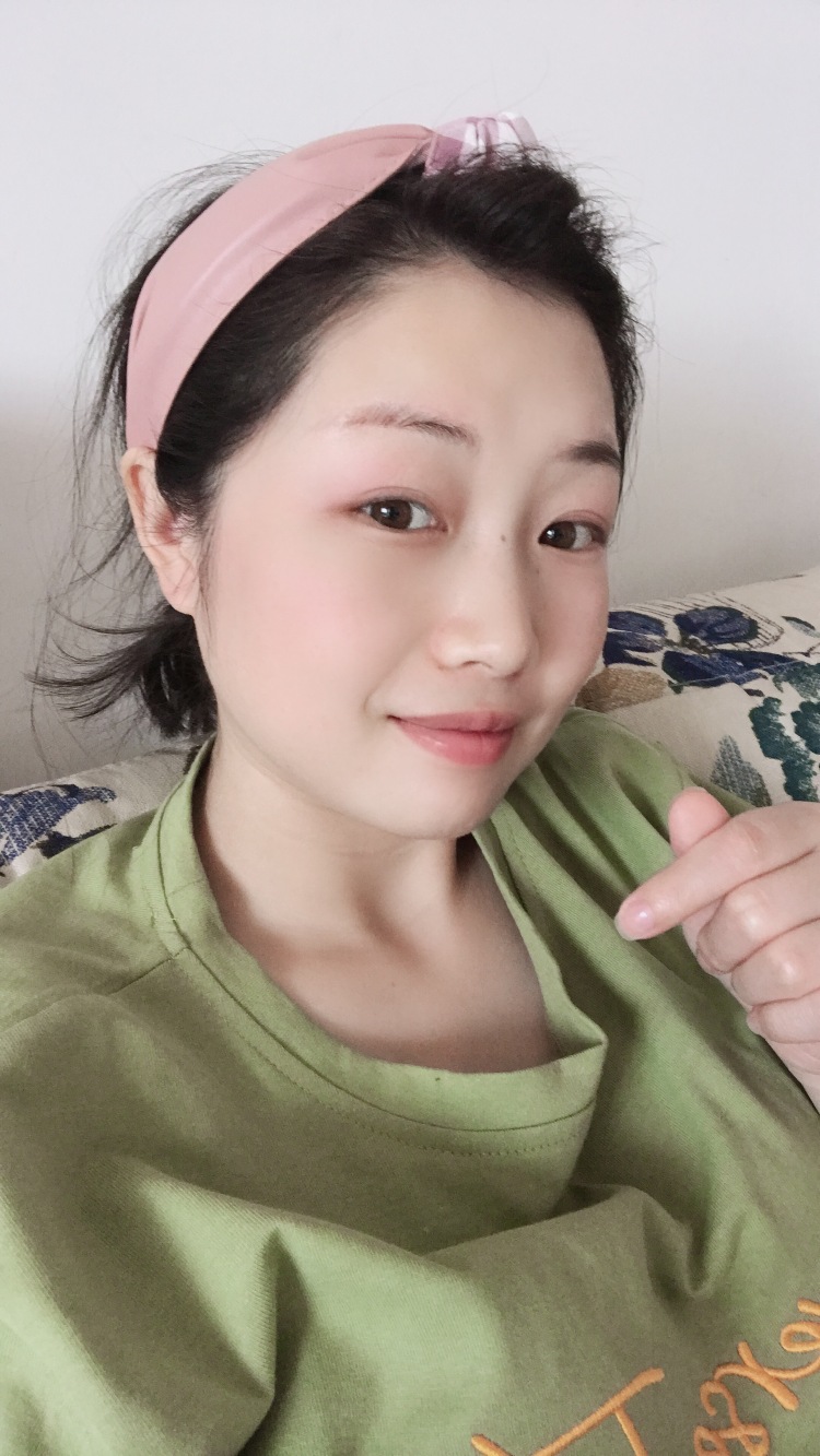 Cristal🍀-湖北省·武汉市·武昌区--完美主义者,会拍照、会P图、会后期剪辑制作视频。可接衣服、饰品、包包、鞋子等网拍。