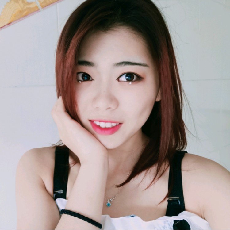 Amy🍁-广东省·珠海市·斗门区--会拍照，会p图，新人一枚，赚点零花钱，网拍寄拍都可以