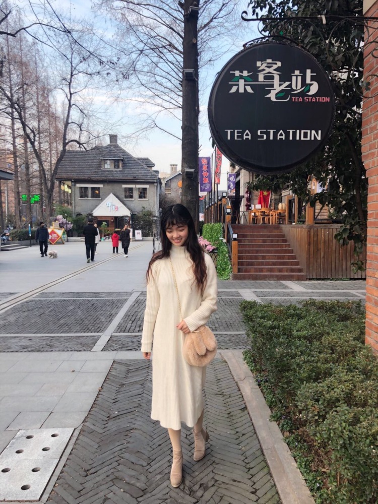 要开心鸭~-江苏省·南京市·江宁区--接单,买家秀,美瞳,饰品,网拍皆可。喜欢拍衣服。