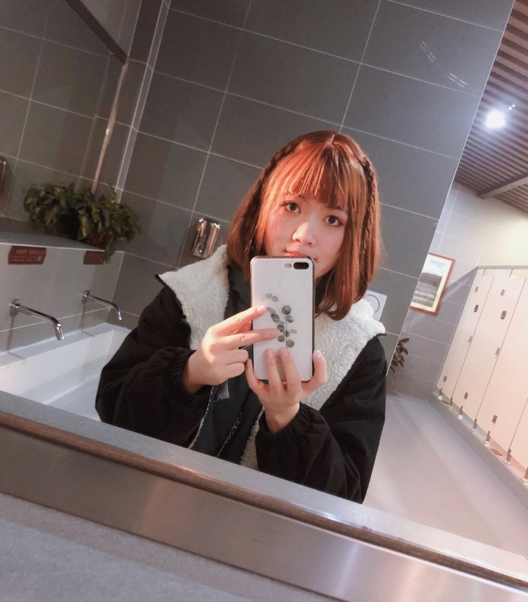 要开心鸭~-江苏省·南京市·江宁区--接单,买家秀,美瞳,饰品,网拍皆可。喜欢拍衣服。