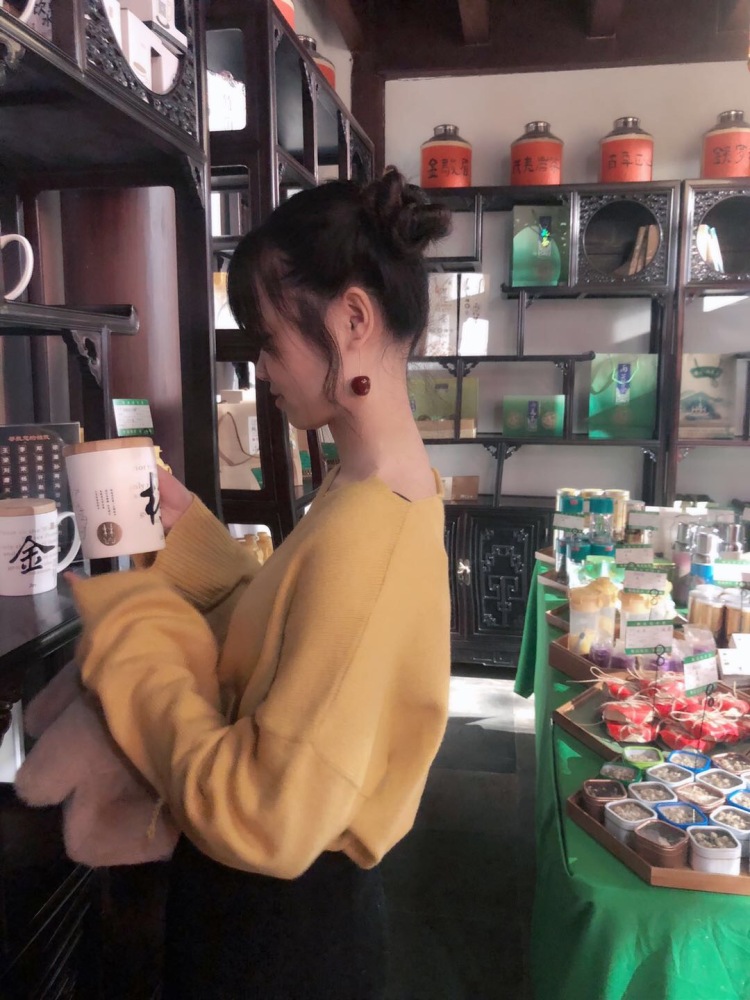要开心鸭~-江苏省·南京市·江宁区--接单,买家秀,美瞳,饰品,网拍皆可。喜欢拍衣服。