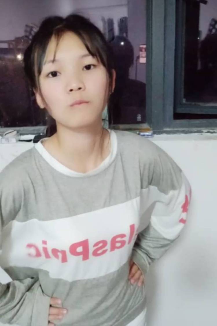 不吃糖-贵州省·贵阳市·花溪区--网拍,寄拍都可以