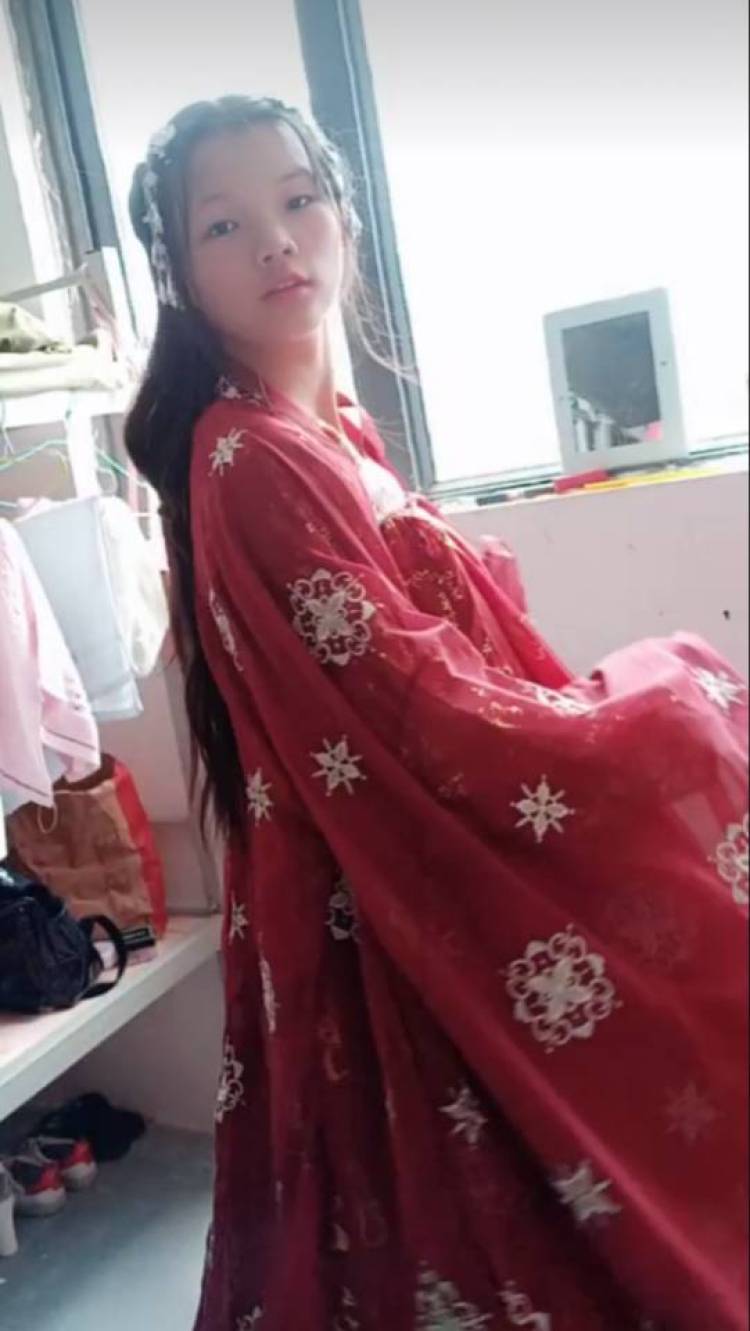 不吃糖-贵州省·贵阳市·花溪区--网拍,寄拍都可以