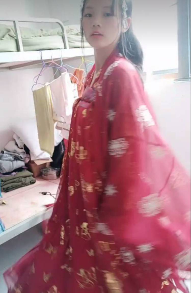 不吃糖-贵州省·贵阳市·花溪区--网拍,寄拍都可以