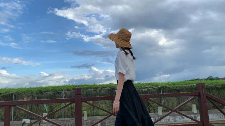 哦嚯🙃-广西壮族自治区·钦州市·钦北区--😘 喜欢拍照,好性格,有📷
😉 追求完美,在家有充足时间
😚 可多种风格
😋 老板们请砸单!