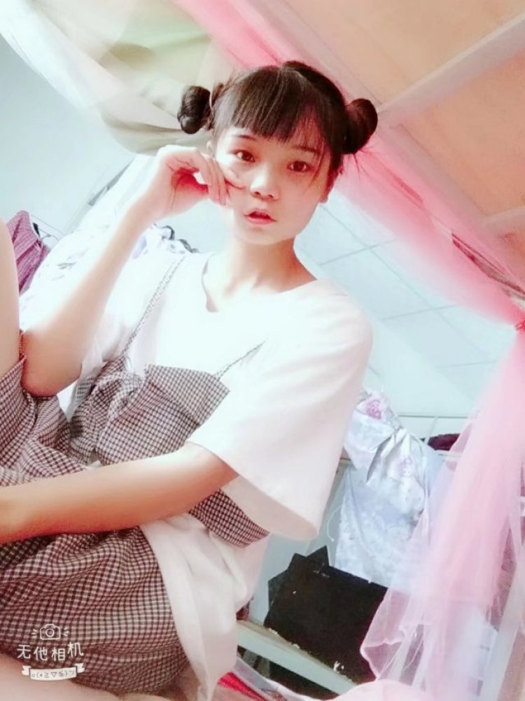 暧昧是毒i-贵州省·六盘水市·水城县--新人想接单 喜欢拍照 身高150 体重70到 80