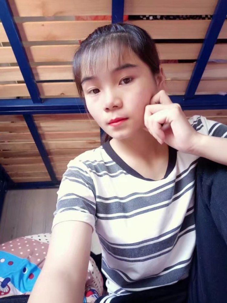 暧昧是毒i-贵州省·六盘水市·水城县--新人想接单 喜欢拍照 身高150 体重70到 80
