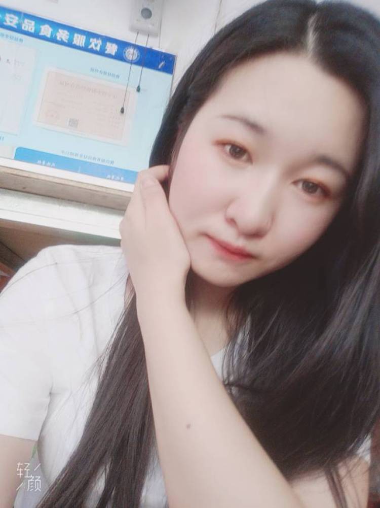 拿糖骗小孩-辽宁省·锦州市·太和区--衣服的网拍，会穿搭，有时间，身高160，体重100