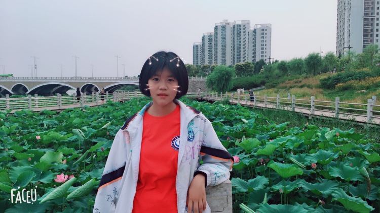 lmdmt-河北省·邯郸市·邯山区--学生党一枚,身高174😊
喜欢拍照💕