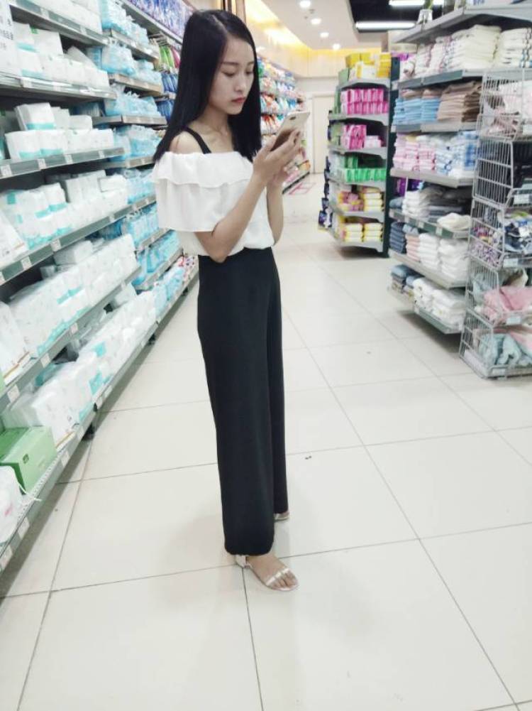 笑魇-贵州省·铜仁市·德江县--商家们符合要求的可以找我哦,接买家秀和寄拍