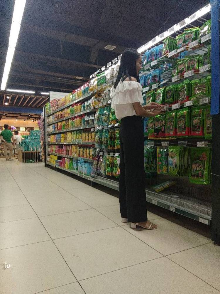 笑魇-贵州省·铜仁市·德江县--商家们符合要求的可以找我哦,接买家秀和寄拍