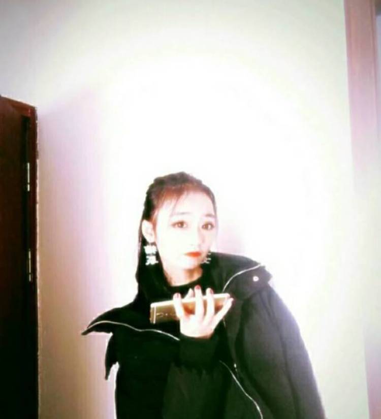璐璐儿-辽宁省·大连市·金州区--网拍找我喔 特别特别会拍照的 随便费用啦 个人爱好吧