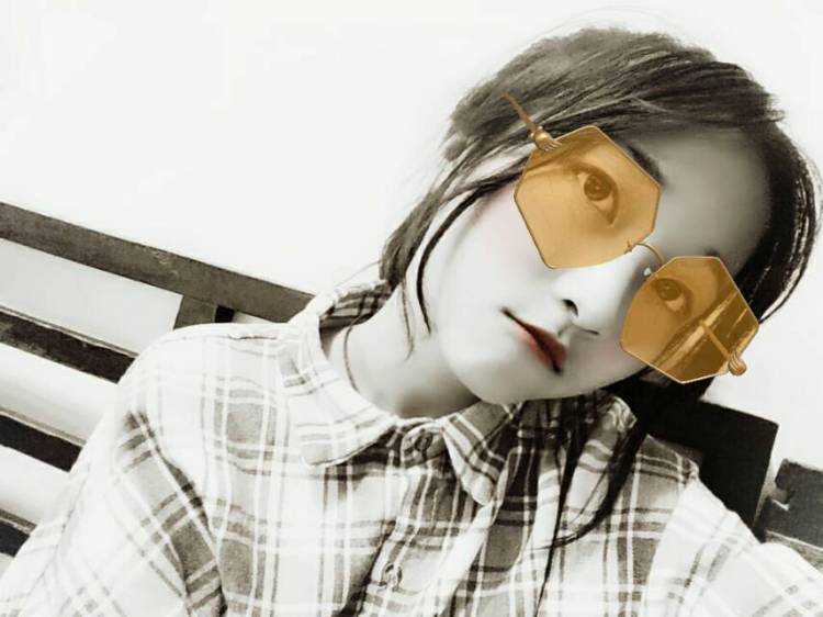 玲哥大大-贵州省·毕节市·大方县--喜欢自拍，会化妆，爱穿搭，身高160，体重90