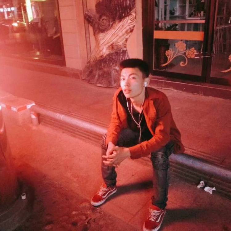 英仔爸爸-新疆维吾尔自治区·博尔塔拉蒙古自治州·博乐市--本人，最近一段时间的照片，中意的话可以来合作，来着不拒！
