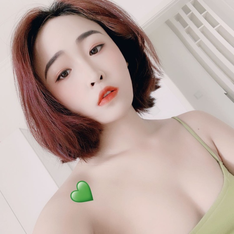 🤩柴少女-山东省·滨州市·滨城区--目前怀孕状态有点微胖，可接化妆品类服装类买家秀小视频，价格可议