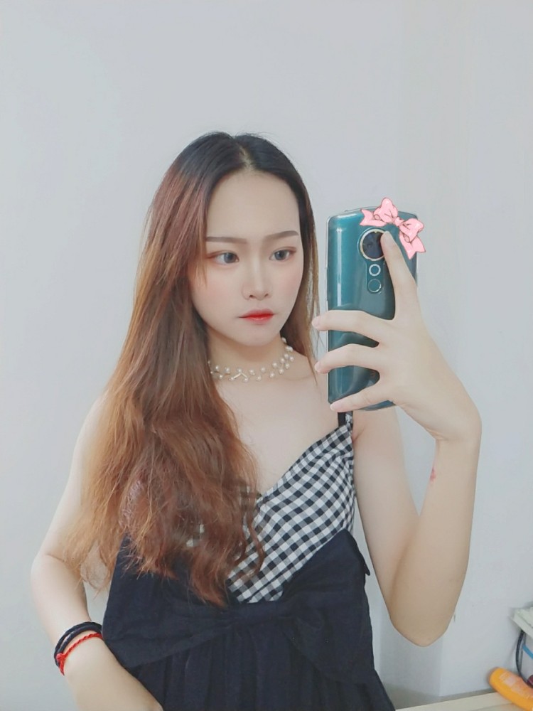 —妹妹.-广东省·广州市·荔湾区--身高165  体重98  各类衣服接拍 15元以上。需要的老板找我找我