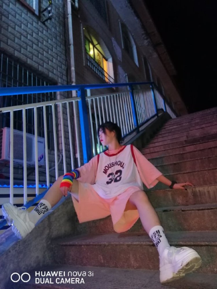无奈🍸-贵州省·贵阳市·云岩区--身高1.65,体重98,接寄拍,详情私聊,接
买家秀 风格可以私聊。