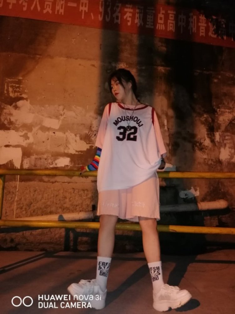 无奈🍸-贵州省·贵阳市·云岩区--身高1.65,体重98,接寄拍,详情私聊,接
买家秀 风格可以私聊。