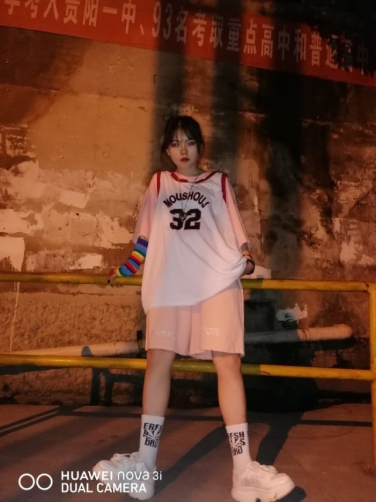 无奈🍸-贵州省·贵阳市·云岩区--身高1.65,体重98,接寄拍,详情私聊,接
买家秀 风格可以私聊。