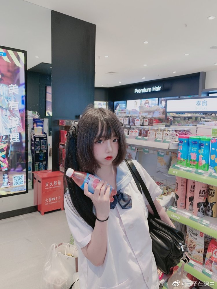 @玉子在線中-上海市·上海市·闵行区--155cm 48kg
可接买家秀/短视频/寄拍送拍/微博***推广
穿衣类型:软妹风/日系风/韩风均可