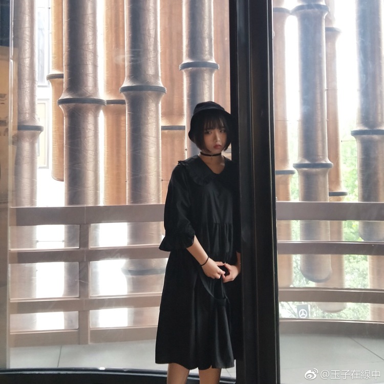 @玉子在線中-上海市·上海市·闵行区--155cm 48kg
可接买家秀/短视频/寄拍送拍/微博***推广
穿衣类型:软妹风/日系风/韩风均可
