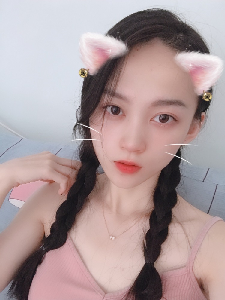 雪莉Shirley-广东省·惠州市·惠城区--160体重42kg，冷白皮，主播，黑长发，做过服装店平面拍，适合接买家秀