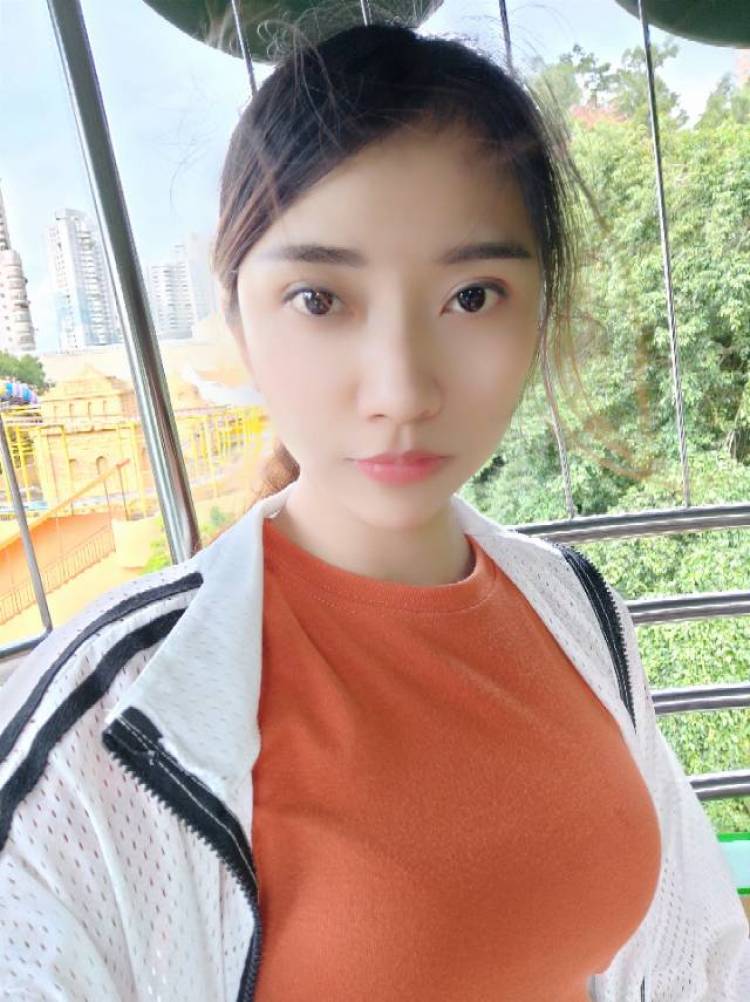 语 💞儿-福建省·泉州市·丰泽区-抖音-喜欢自拍,抖音粉丝十万
