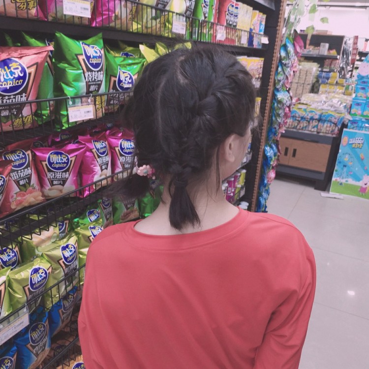 w-广西壮族自治区·桂林市·恭城瑶族自治县--想做下网拍，本人爱拍照，各种风格都可以