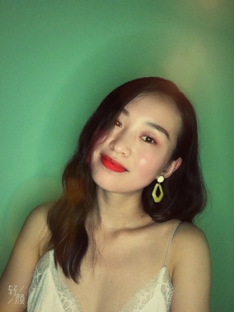 棉花糖🌸-河南省·郑州市·管城回族区--有美颜灯，可以出高清图，喜欢拍照P图！风格多变。
