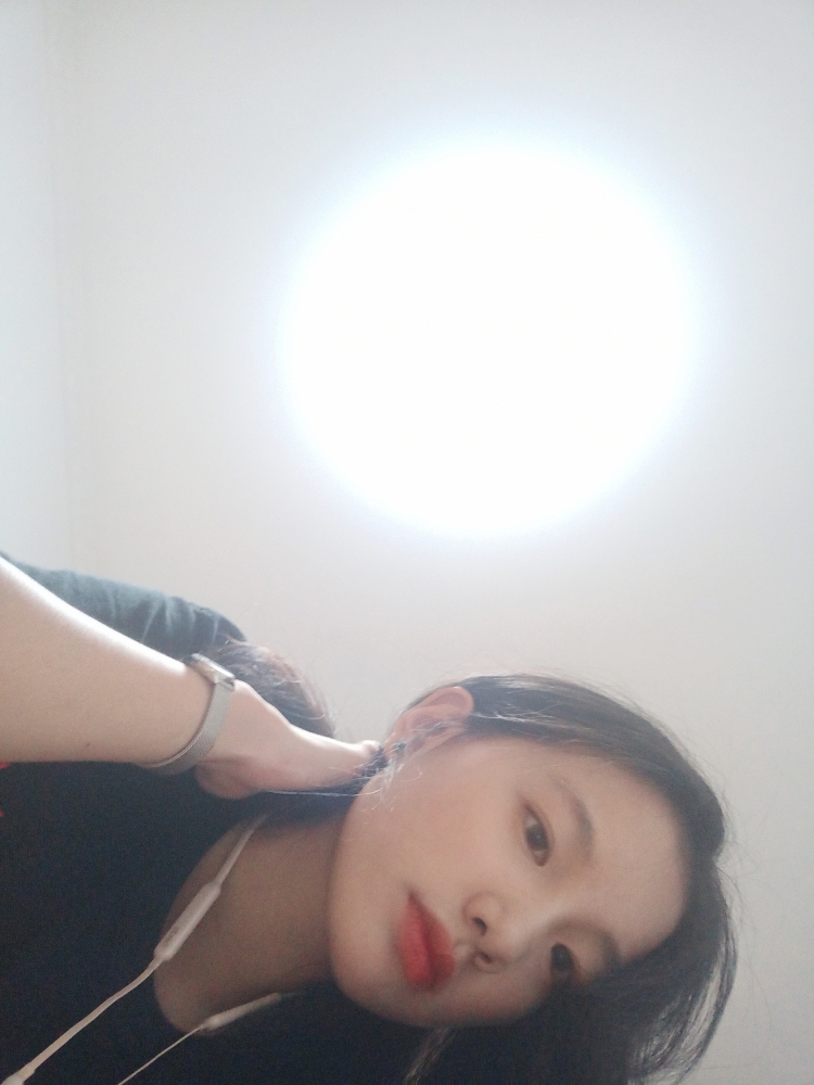 ZZRIGHTHERE.-广东省·广州市·天河区--可以拍买家秀 有淘宝店铺需要模特的可以找我呀