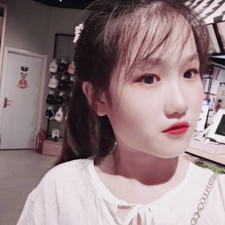 是谁.-安徽省·阜阳市·太和县--身高一米五八的女孩子，现在是初中生，然后我可以做一些模特网拍，买家秀啦~什么风格的衣服我都可以搭好，初来乍到，请多指教♡