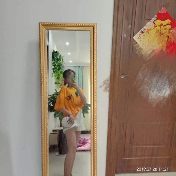 是谁.-安徽省·阜阳市·太和县--身高一米五八的女孩子，现在是初中生，然后我可以做一些模特网拍，买家秀啦~什么风格的衣服我都可以搭好，初来乍到，请多指教♡