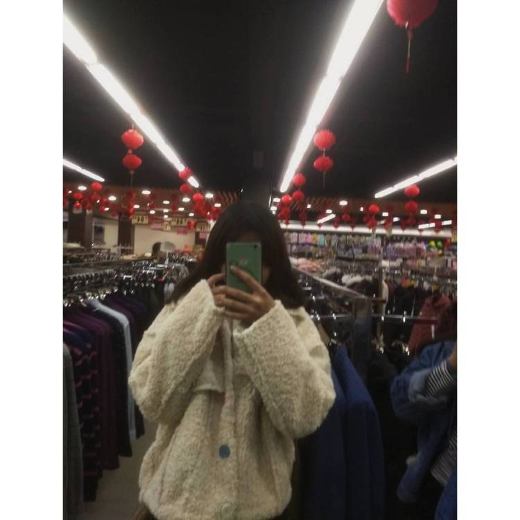 清欢-广西壮族自治区·玉林市·容县--都可以接受   就是不要太暴露的   接受衣服裙子口红包包鞋子化妆品护肤品各种