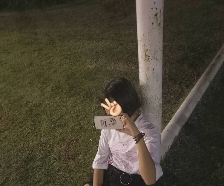 清欢-广西壮族自治区·玉林市·容县--都可以接受   就是不要太暴露的   接受衣服裙子口红包包鞋子化妆品护肤品各种