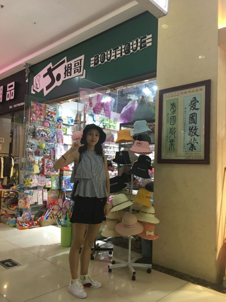 honey-湖北省·武汉市·洪山区-抖音 微博 知乎 *** b站-在校大二学生
身高165 体重92
平时喜欢拍照 修图
穿衣风格的话都能够驾驭 但更偏向于可爱和休闲吧
可尝试多种风格 不接太过暴露的单
衣服 包包 化妆品 美瞳 耳钉耳环啥的都🉑
想在空闲时间挣点零
