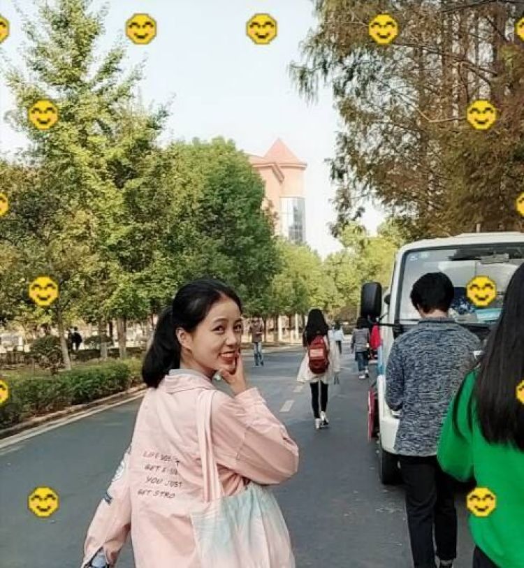 honey-湖北省·武汉市·洪山区-抖音 微博 知乎 *** b站-在校大二学生
身高165 体重92
平时喜欢拍照 修图
穿衣风格的话都能够驾驭 但更偏向于可爱和休闲吧
可尝试多种风格 不接太过暴露的单
衣服 包包 化妆品 美瞳 耳钉耳环啥的都🉑
想在空闲时间挣点零