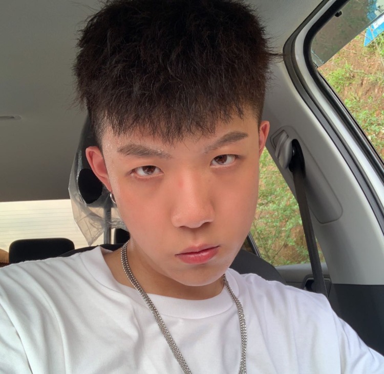 Joe.-湖南省·长沙市·开福区--第一次发这个哈哈哈
想试试看有没有甲方爸爸找我合作哈