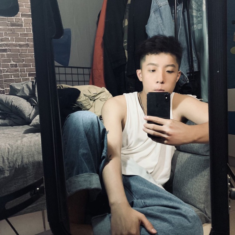 Joe.-湖南省·长沙市·开福区--第一次发这个哈哈哈
想试试看有没有甲方爸爸找我合作哈