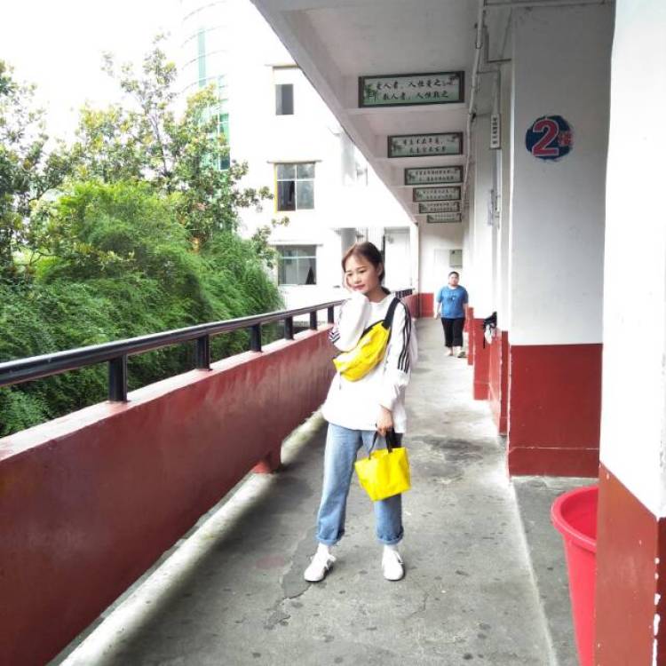 小圆-湖南省·益阳市·安化县--幼师 体重 98 身高162
会拍照会p图 可接多单
pdd tb 都可接
风格多变化