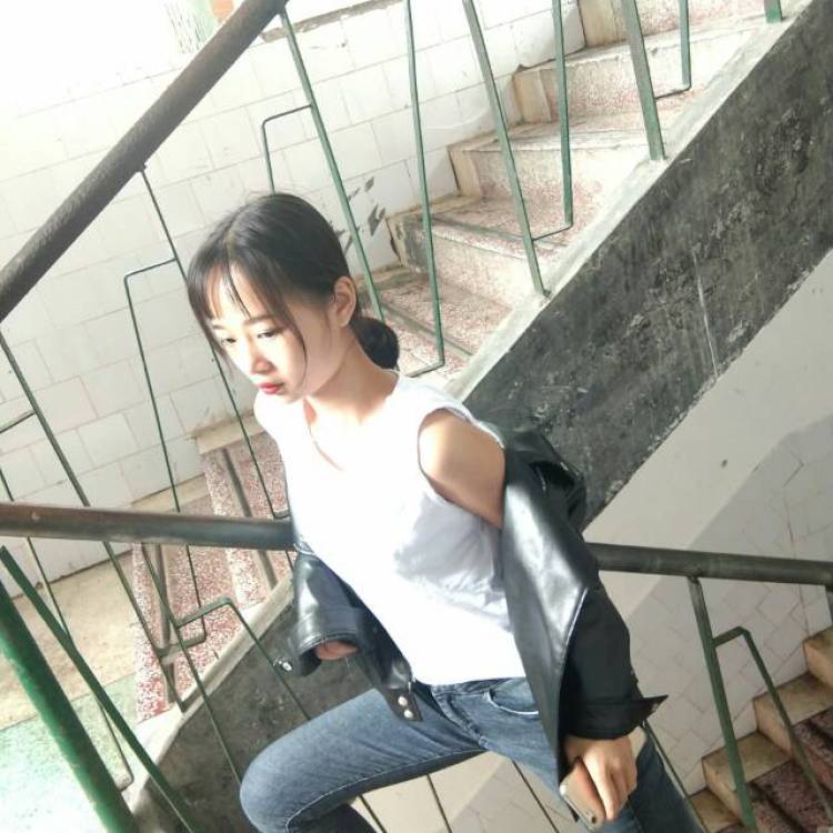 小圆-湖南省·益阳市·安化县--幼师 体重 98 身高162
会拍照会p图 可接多单
pdd tb 都可接
风格多变化